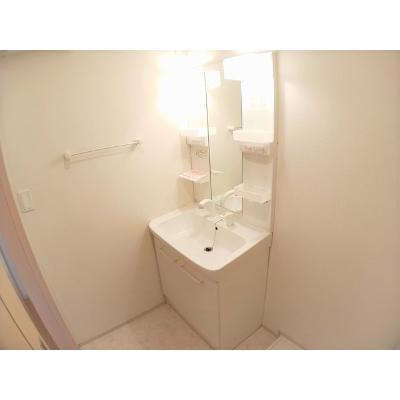 フロントフィールド１番館 103【管理NO：1-019337701-01030】 ★家具家電は申し込み後に搬入します 2026年08月下旬入居可能の物件画像