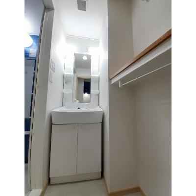 ローレル・笹林 201【管理NO：1-015655501-02010】 ★家具家電は申し込み後に搬入します★ ★2026年09月中旬入居可能★の物件画像