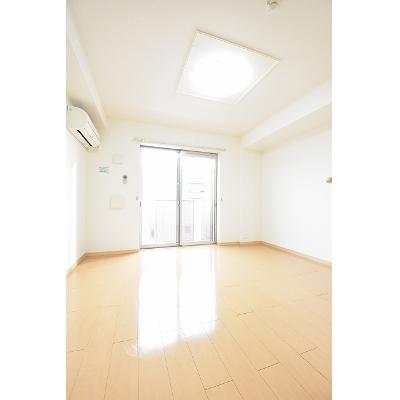 メゾン　アルモニー 202【管理NO：1-016160301-02020】 ★家具家電は申し込み後に搬入します★の物件画像