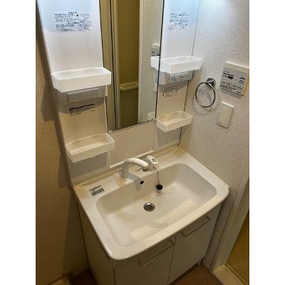 サングランス 203【管理NO：1-020775302-02030】 ★家具家電は申し込み後に搬入します 2026年07月中旬入居可能の物件画像