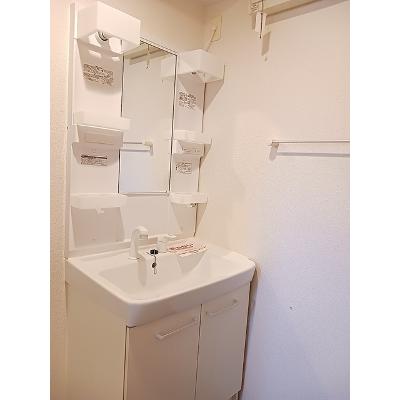 ラハナⅡ 101【管理NO：1-020084702-01010】 ★家具家電は申し込み後に搬入します★の物件画像