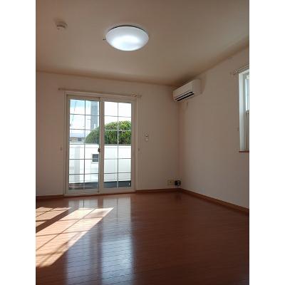 パストラーレ道後Ｃ 105【管理NO：1-014279703-01040】 ★家具家電は申し込み後に搬入します★の物件画像