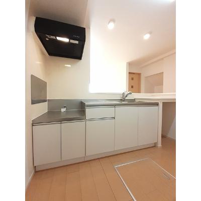 エミール 103【管理NO：1-020978001-01030】 ★家具家電は申し込み後に搬入します 2026年09月上旬入居可能の物件画像