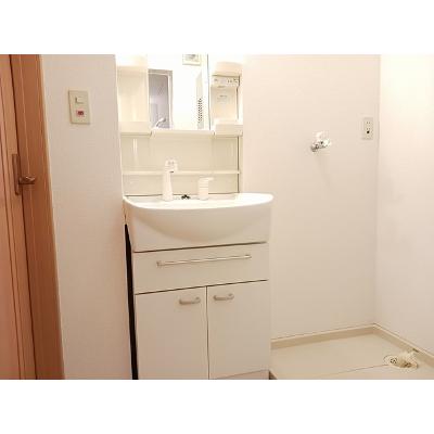 エテルノ・ラッフィナート 103【管理NO：1-012730901-01030】 ★家具家電は申し込み後に搬入します★の物件画像