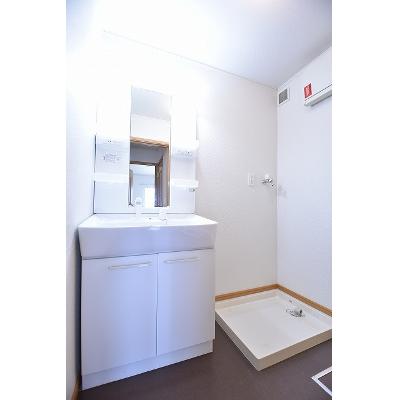 シャンゼリゼＢ 201【管理NO：1-014790002-02010】 ★家具家電は申し込み後に搬入します★の物件画像
