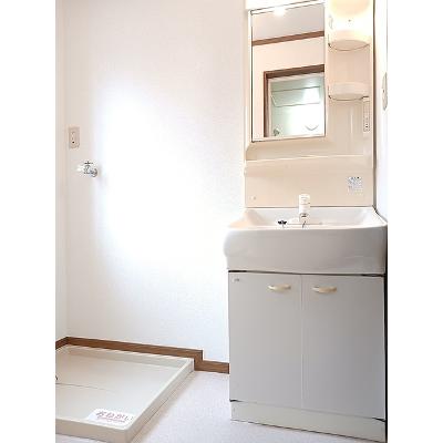 カーサ・ソレアードⅡ 102【管理NO：1-010885402-01020】 ★家具家電は申し込み後に搬入します★の物件画像