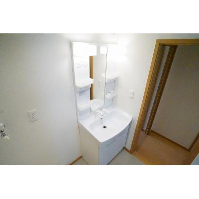 プリムローズ 203【管理NO：1-014977501-02030】 ★家具家電は申し込み後に搬入します 2026年08月下旬入居可能の物件画像