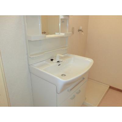 エレガント 201【管理NO：1-013776501-02010】 ★家具家電は申し込み後に搬入します 2026年08月下旬入居可能の物件画像
