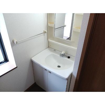プルメリアＤ 103【管理NO：1-010631601-01030】 ★家具家電は申し込み後に搬入します★の物件画像