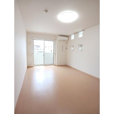 カーサ・フィオーレ 102【管理NO：1-019867401-01020】 ★家具家電は申し込み後に搬入しますの物件画像