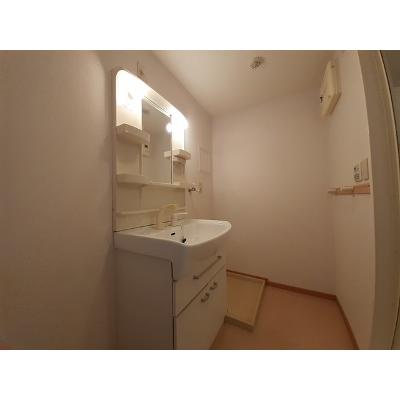 リバーサイドブライト 301【管理NO：1-013119601-03010】 ★家具家電は申し込み後に搬入します 2026年08月下旬入居可能の物件画像
