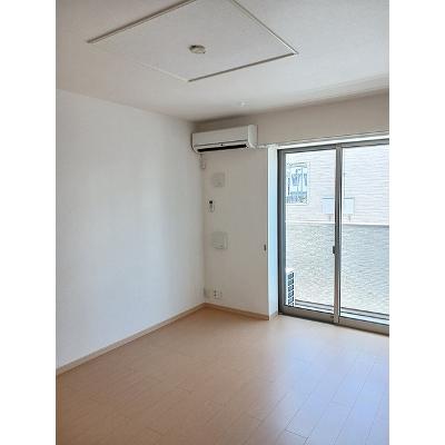 エアリー 103【管理NO：1-018843501-01030】 ★家具家電は申し込み後に搬入します★の物件画像