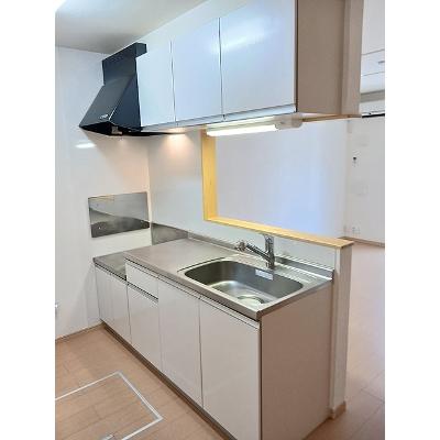 エアリー 103【管理NO：1-018843501-01030】 ★家具家電は申し込み後に搬入します★の物件画像