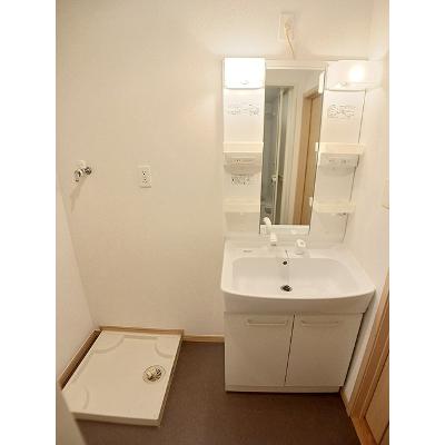 クレインコート　ＳＡＫＵＲＡ 202【管理NO：1-016376701-02020】 ★家具家電は申し込み後に搬入します★の物件画像