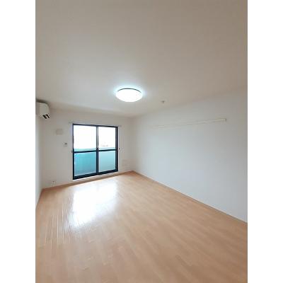 ジラソーレ 302【管理NO：1-016659201-03020】 ★家具家電は申し込み後に搬入します★の物件画像
