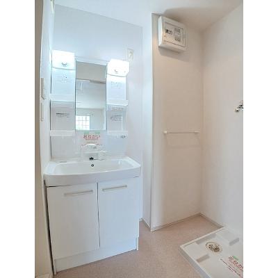プラタナス 101【管理NO：1-019596901-01010】 ★家具家電は申し込み後に搬入します★の物件画像