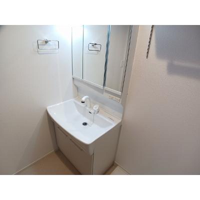 グランツ　Ｊ 102【管理NO：1-028306701-01020】 ★家具家電は申し込み後に搬入します★の物件画像