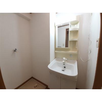 パラディーゾ木の実町 302【管理NO：1-010478801-03020】 ★家具家電は申し込み後に搬入します★ ★2026年09月中旬入居可能★の物件画像