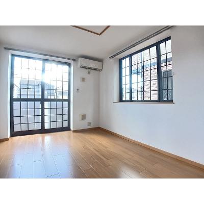 エテルネルＢ 101【管理NO：1-012403602-01010】 ★家具家電は申し込み後に搬入します★の物件画像