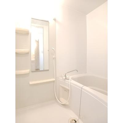 エテルネルＢ 101【管理NO：1-012403602-01010】 ★家具家電は申し込み後に搬入します★の物件画像