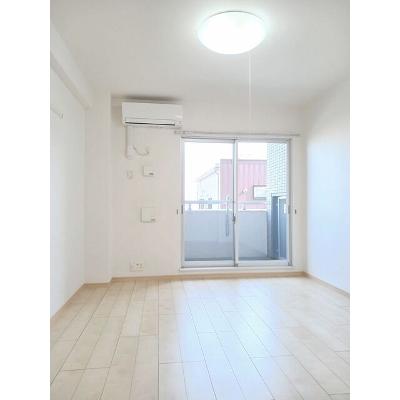 カラフル　ウェーブ 108【管理NO：1-017376801-01070】 ★家具家電は申し込み後に搬入します★ ★2026年09月上旬入居可能★の物件画像