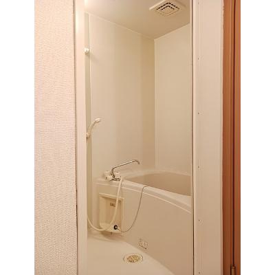 フィオーレⅠ 102【管理NO：1-012593801-01020】 ★家具家電は申し込み後に搬入します★の物件画像