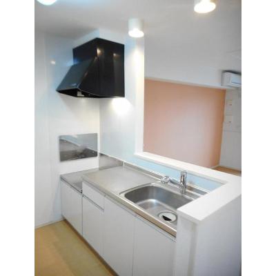 カーサ　モンテ　アスール 203【管理NO：1-019600101-02030】 ★家具家電は申し込み後に搬入します★ ★2026年08月下旬入居可能★の物件画像
