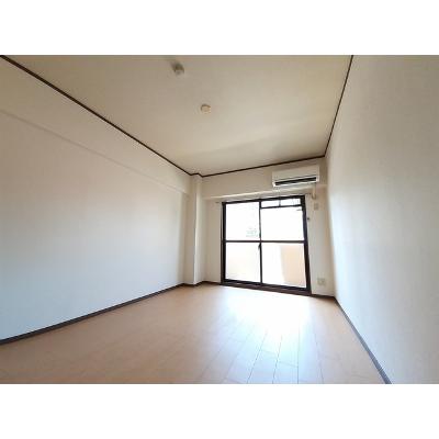 アベニュー名駅 303【管理NO：1-006130401-03030】 ★家具家電は申し込み後に搬入します★の物件画像