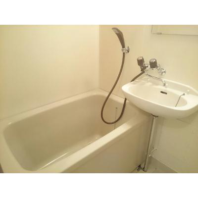 イーストウイング 101【管理NO：1-003250001-01010】 ★家具家電は申し込み後に搬入します 2026年09月上旬入居可能の物件画像
