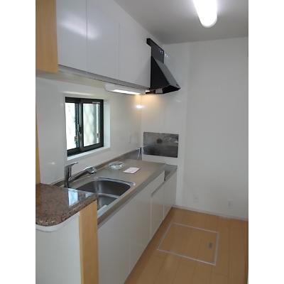 サンリット 101【管理NO：1-017635601-01010】 ★家具家電は申し込み後に搬入しますの物件画像