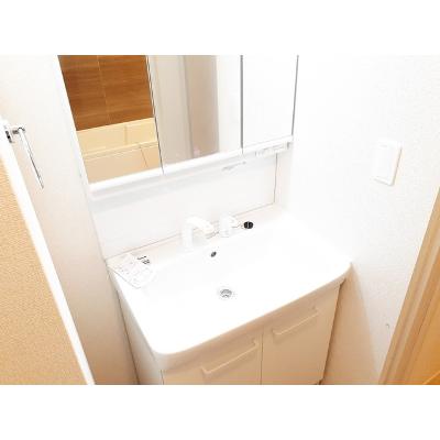 タウンハウスＫＫ　Ⅲ 102【管理NO：1-026123201-01020】 ★家具家電は申し込み後に搬入します 2026年08月上旬入居可能の物件画像