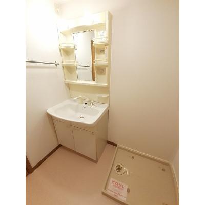 フォンテーヌＡ 101【管理NO：1-009591301-01010】 ★家具家電は申し込み後に搬入します★の物件画像