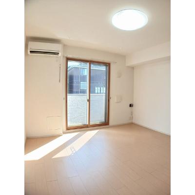 クレド 102【管理NO：1-019329801-01020】 ★家具家電は申し込み後に搬入します★の物件画像