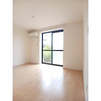 サンフラワー 102【管理NO：1-009635701-01020】 ★家具家電は申し込み後に搬入します★の物件画像