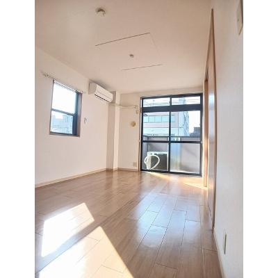 ルナハウス 101【管理NO：1-005439701-01010】 ★家具家電は申し込み後に搬入します★の物件画像