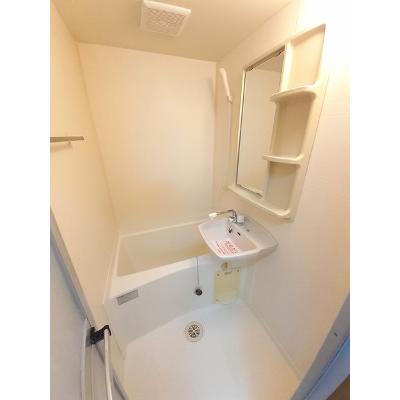 ＧＲＡＣＥ　ＯＮＥ 405【管理NO：1-009539001-04040】 ★家具家電は申し込み後に搬入します★の物件画像