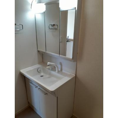 エレガンス 206【管理NO：1-027187501-02050】 ★家具家電は申し込み後に搬入します★の物件画像