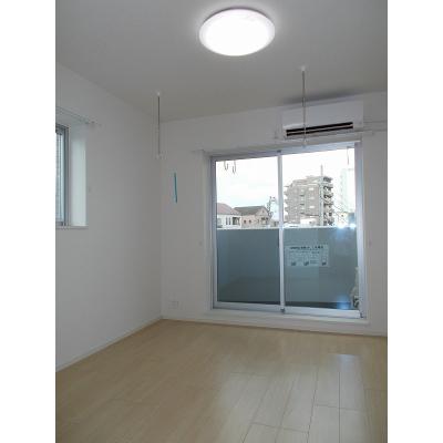 Ｕｒｂａｎ　Ｃｏｕｒｔ赤羽 301【管理NO：1-022598401-03010】 ★家具家電は申し込み後に搬入します 2026年08月下旬入居可能の物件画像