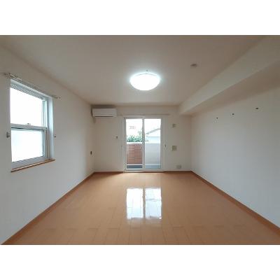 エヴァーグリーン 101【管理NO：1-014790101-01010】 ★家具家電は申し込み後に搬入します★ ★2026年08月下旬入居可能★の物件画像