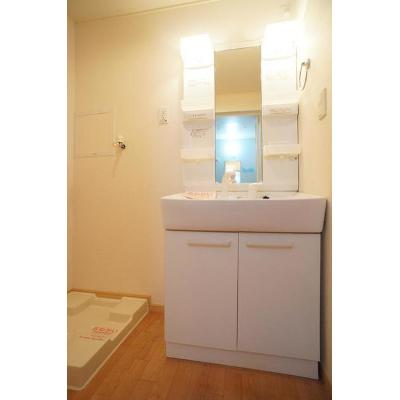 ラッフィナート 201【管理NO：1-015624501-02010】 ★家具家電は申し込み後に搬入します★ ★2026年09月中旬入居可能★の物件画像