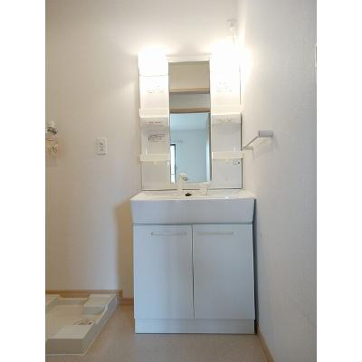 フルールⅠ 101【管理NO：1-017036701-01010】 ★家具家電は申し込み後に搬入します★ ★2026年10月中旬入居可能★の物件画像