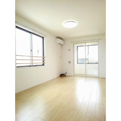 ビバーチェ 301【管理NO：1-022759101-03010】 ★家具家電は申し込み後に搬入します★ ★2026年10月中旬入居可能★の物件画像