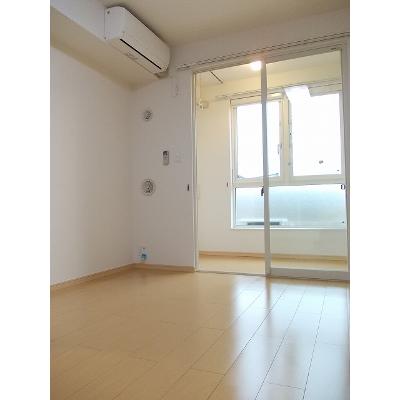 エスポワール 102【管理NO：1-016767301-01020】 ★家具家電は申し込み後に搬入します 2026年08月上旬入居可能の物件画像