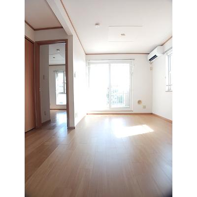ルミノース 201【管理NO：1-011803701-02010】 ★家具家電は申し込み後に搬入します★の物件画像