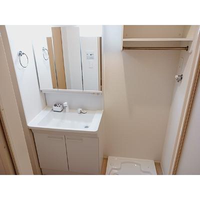 ルナ・ソレイユⅡ 203【管理NO：1-025266102-02030】 ★家具家電は申し込み後に搬入します★の物件画像