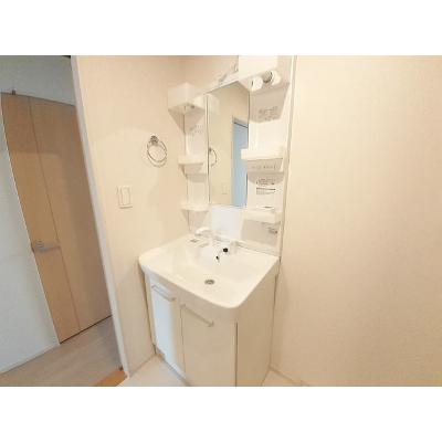 ラ・グラシアⅢ 201【管理NO：1-022611902-02010】 ★家具家電は申し込み後に搬入します 2026年08月下旬入居可能の物件画像