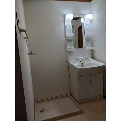 チェリークイーン 101【管理NO：1-011081101-01010】 ★家具家電は申し込み後に搬入します★の物件画像