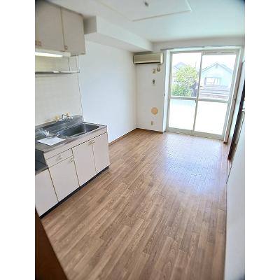 シャルム岩出 203【管理NO：1-005172801-02030】 ★家具家電は申し込み後に搬入します★の物件画像