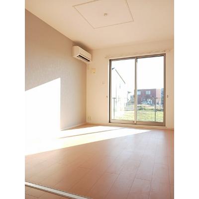 モーント　シャインＤ 102【管理NO：1-019457401-01020】 ★家具家電は申し込み後に搬入します★の物件画像
