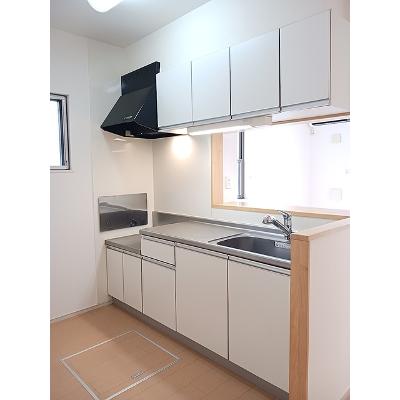 クレセント　Ⅱ 103【管理NO：1-016992001-01030】 ★家具家電は申し込み後に搬入します★の物件画像